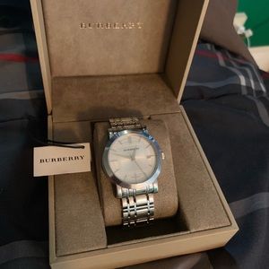 Burberry men’s BU1350 unisex watch
